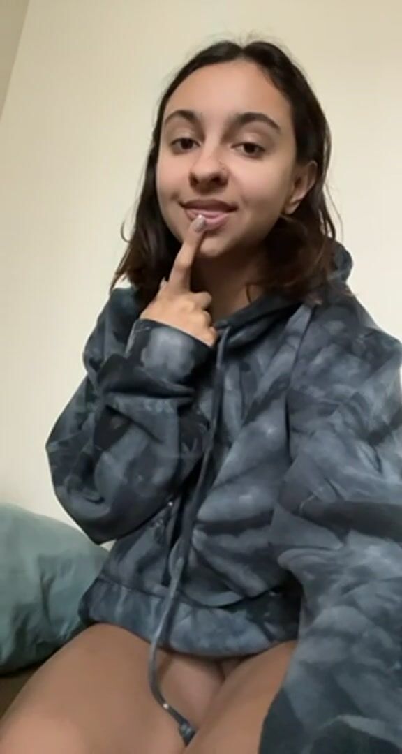 Do you like the way my titties bounce