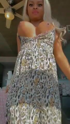 Look guys imma bunny rabbit