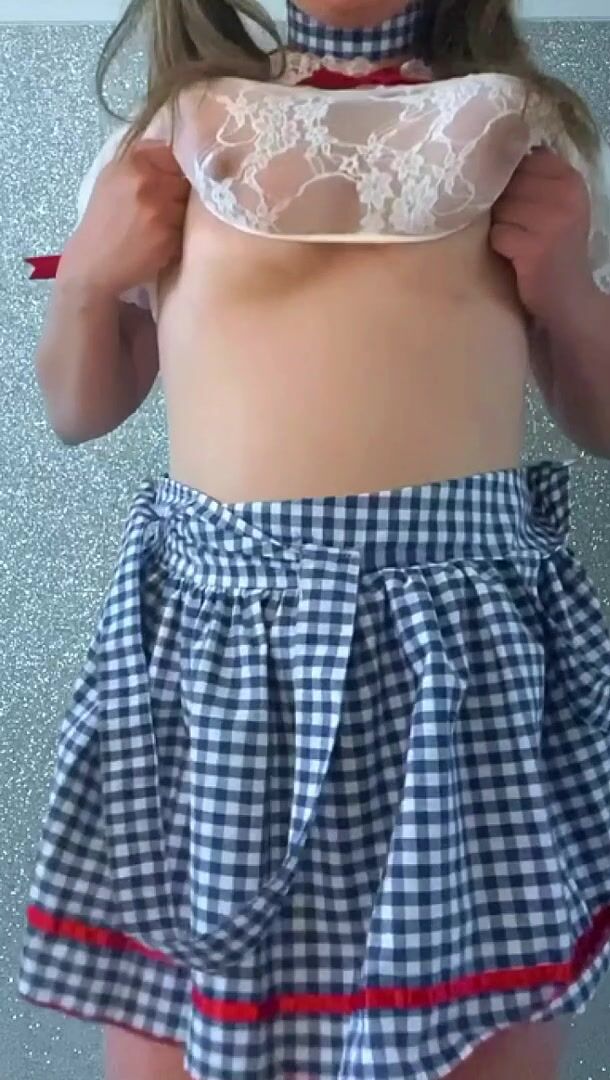 I know I'm a handful, but that's why you have two hands! ????