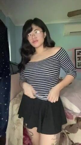 Do you like to be teased daddy ????