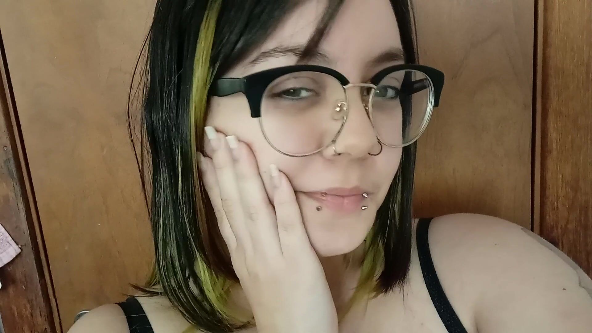 i hope that my bouncing boobs still get you hard even if i have no makeup on