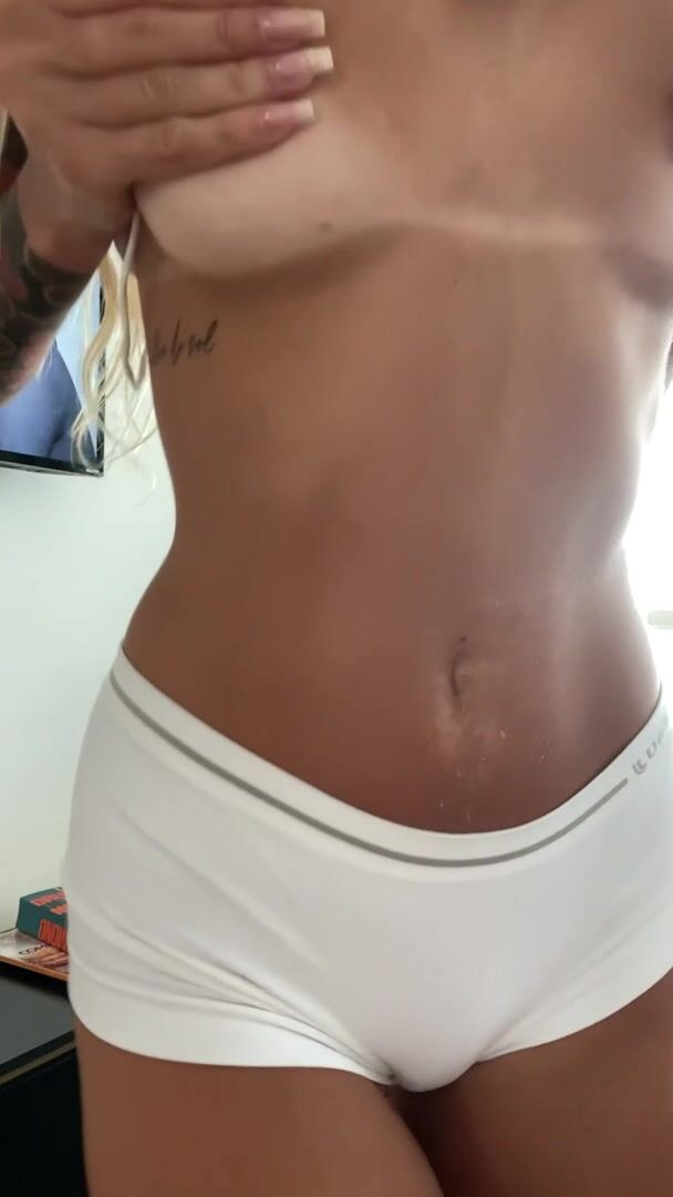 Im addicted in grabbing my knockers all day long