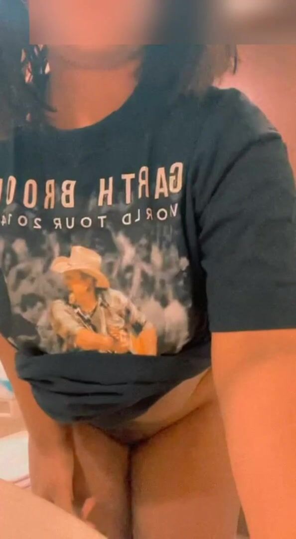 Shut up and spray my milkers