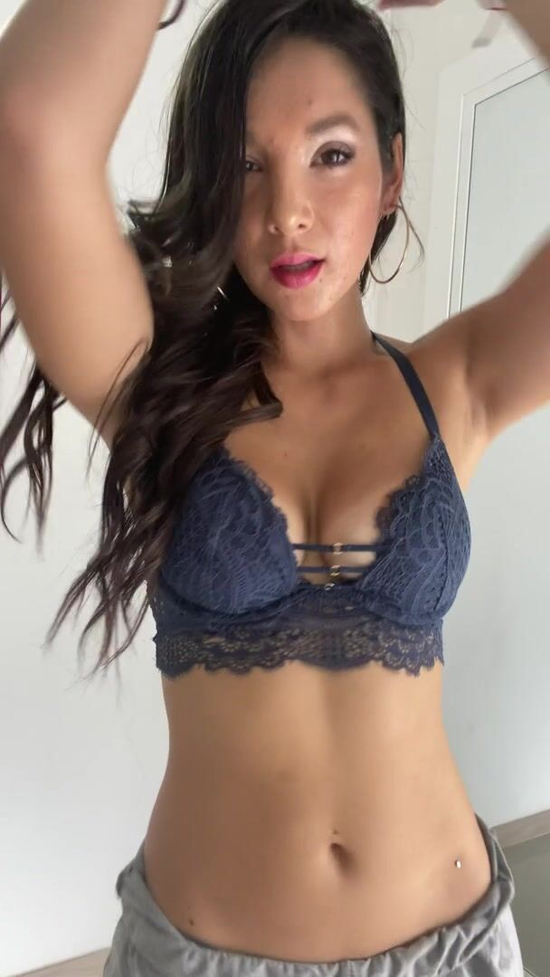 Feeling a little extra h0rny today, wanna play with me