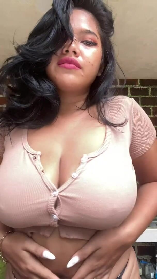 Do you like what’s under my croptop?