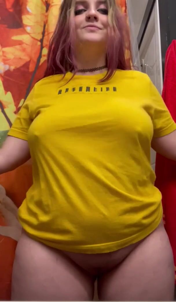 Thick girl titty drop!