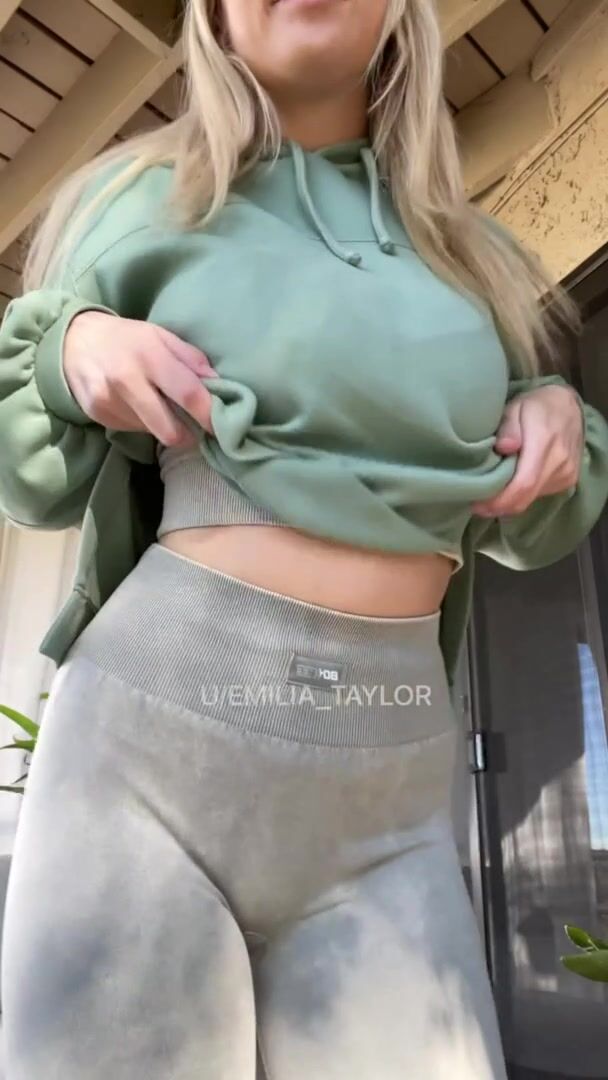 Let’s start the weekend off with a little surprise! Or should I say big?