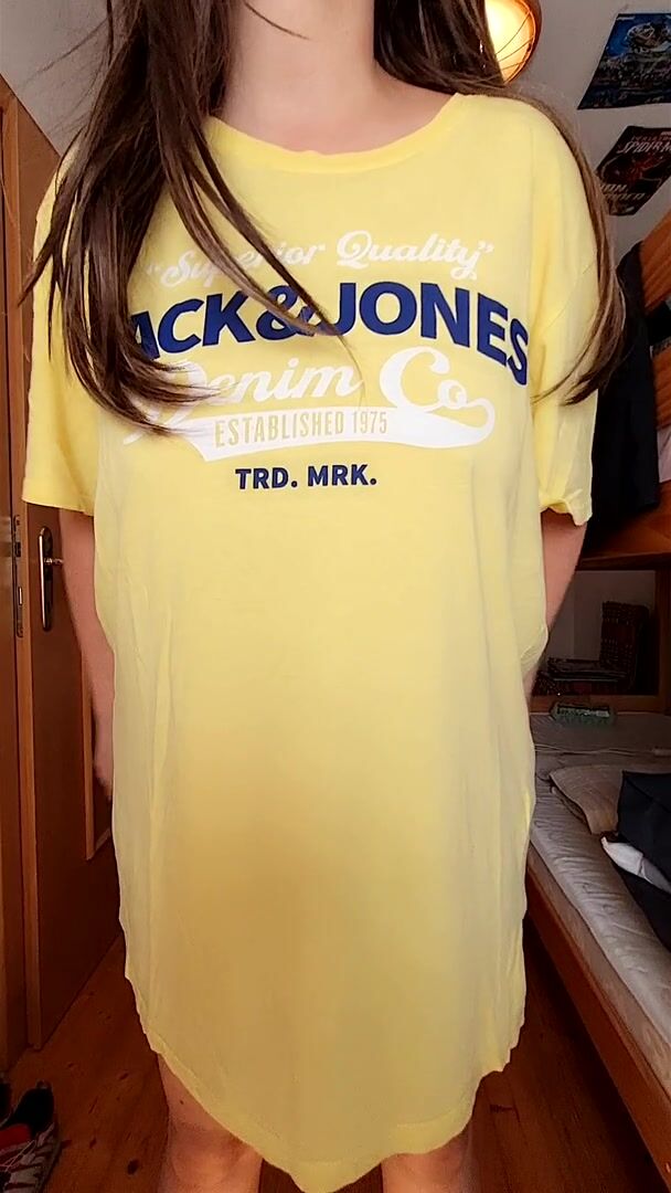 My Big Natural Juggs ???? 5'3"  Bouncy enough?