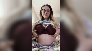 Boob Bounce: I hope my mom tits make your Monday good #3