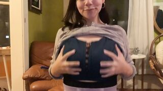 Boob Bounce: Good morning & happy Monday, say it back ???????????? #3