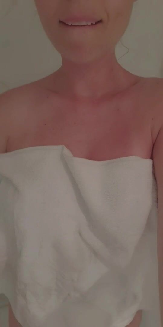 Is this 32 year old mumma of 2 still fuckable?