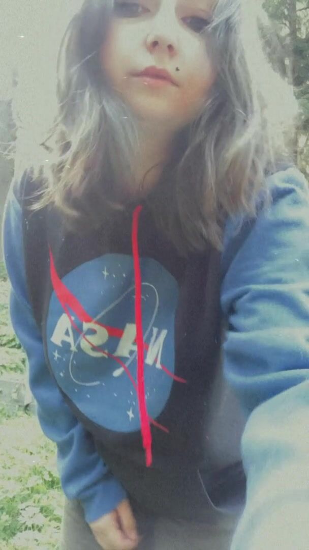 Garbage man almost crashed his truck staring. That bounce must be powerful ????