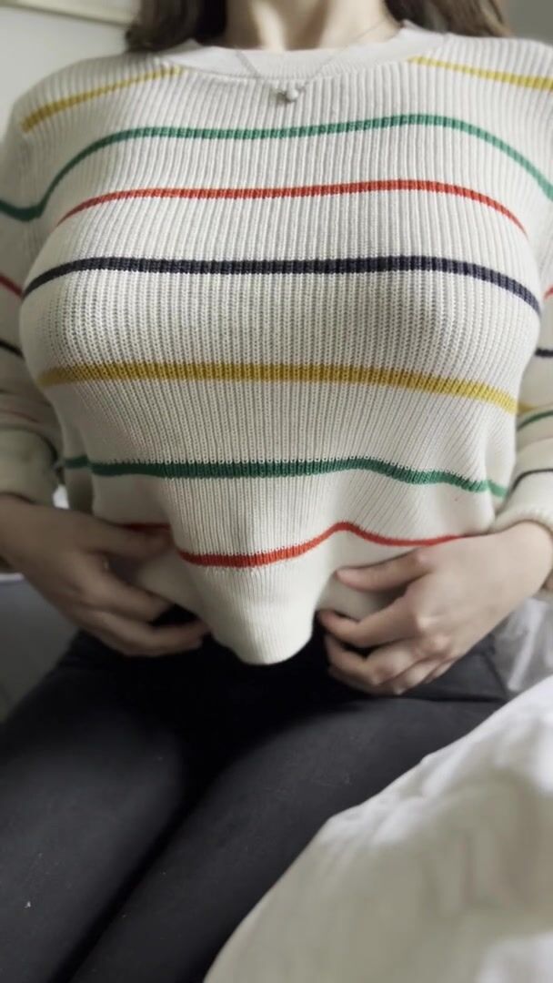 Showing off my boobs before class,I hope my professors notice my outfit and recognize me today :)