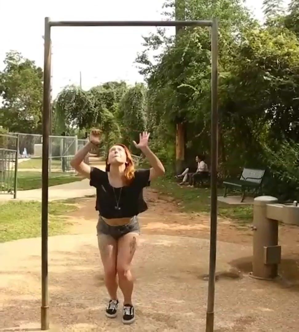 Bouncing on a horizontal bar