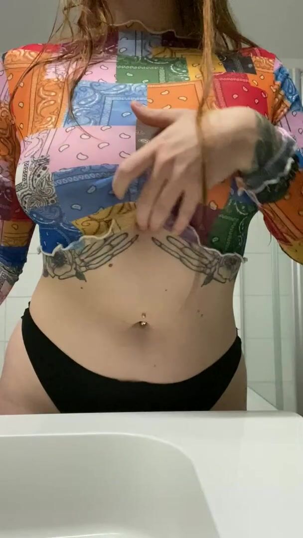 Just a quick drop-bounce to get you hard