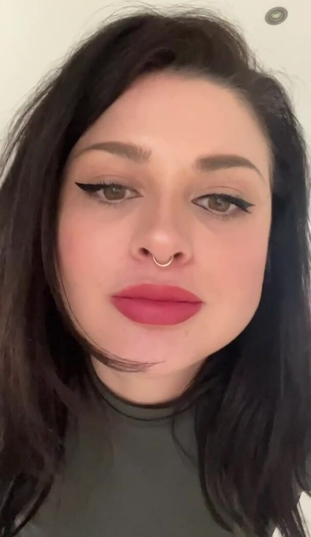 Lemme bounce this giant titties in your face