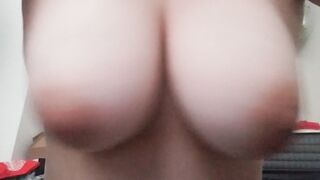 Boob Bounce: Who wants to cum on my tits? ???????? #5