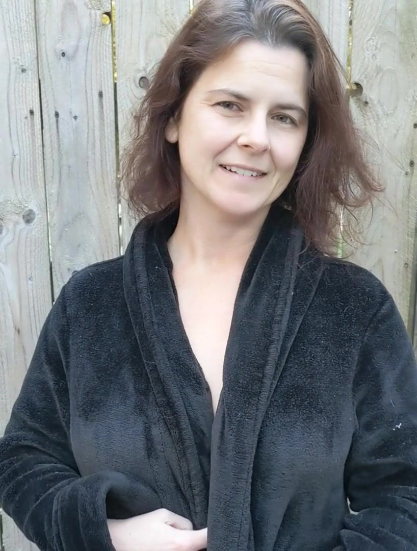 Hopefully my tits make up for my messy hair lol