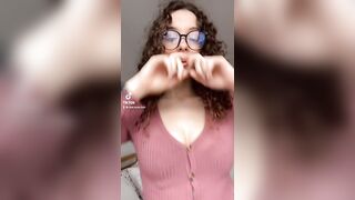 Boob Bounce: So cute ???? #3