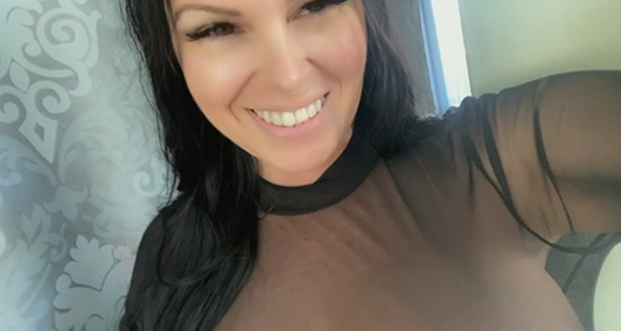 Tits and smiles for Friday
