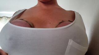 Boob Bounce: Watch then pop #2