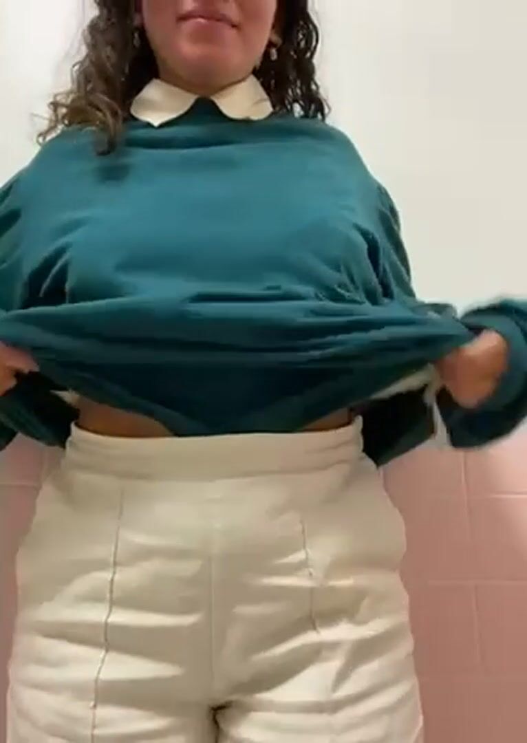 Make my titties bounce!