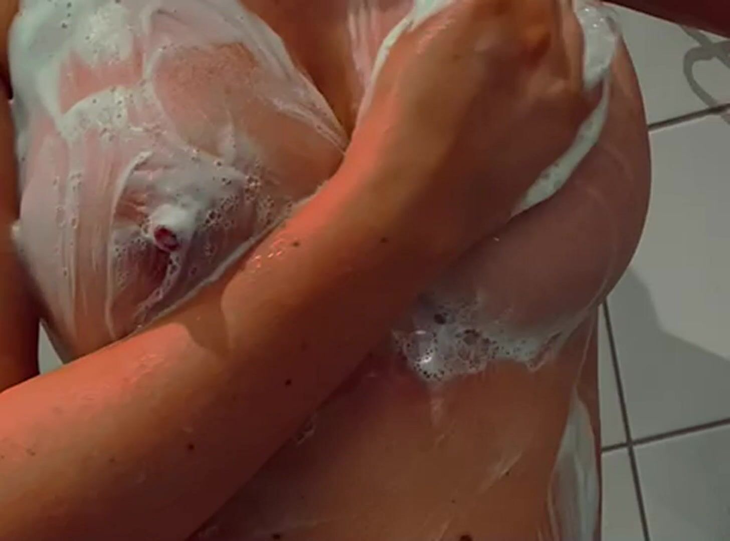 Soapy, bouncy Swedish tits