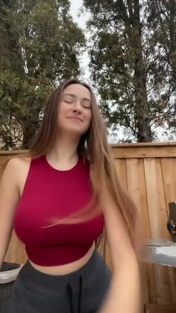 Huge jiggle