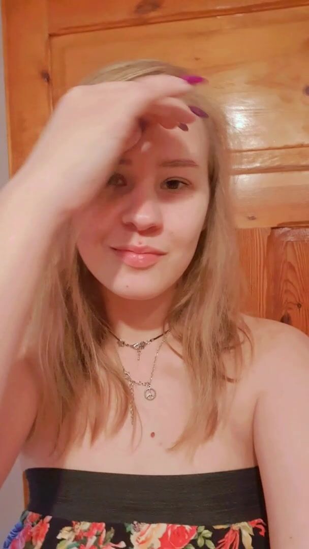 Under this blouse, no one expects such bouncing big juicy fruits.