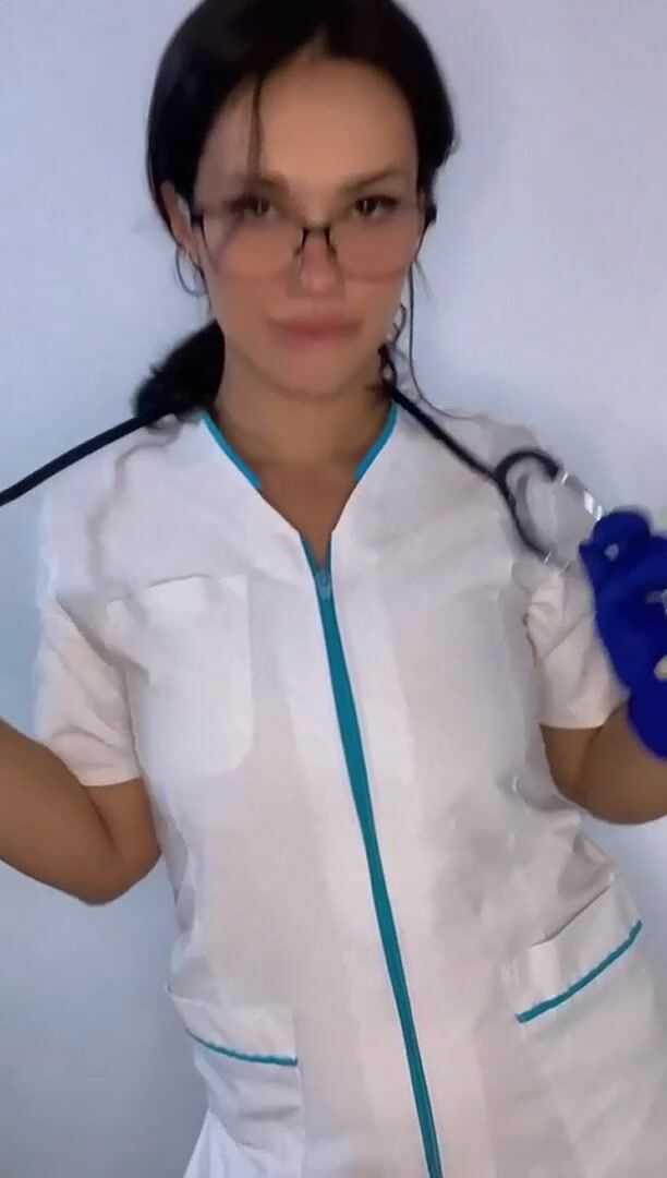 I feel like tearing my clothes off. Wanna help me?