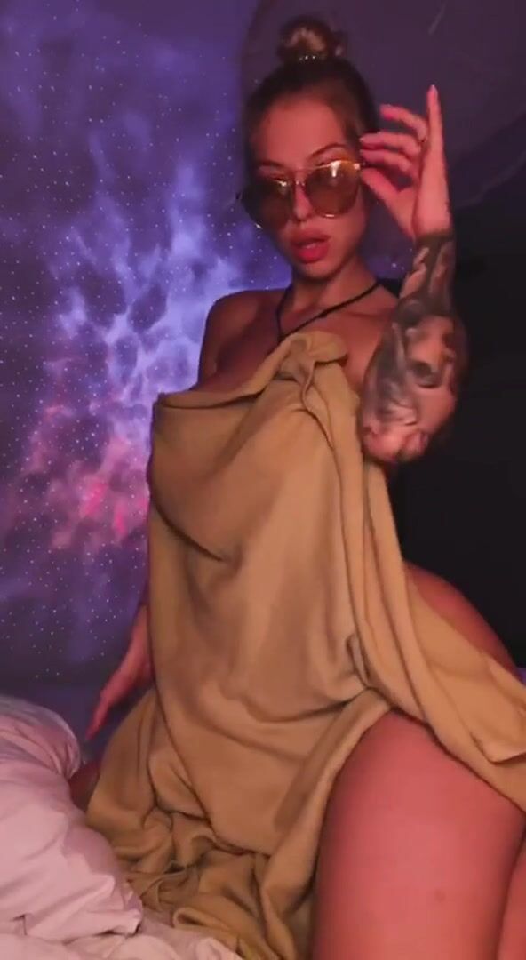 Quality boobs content