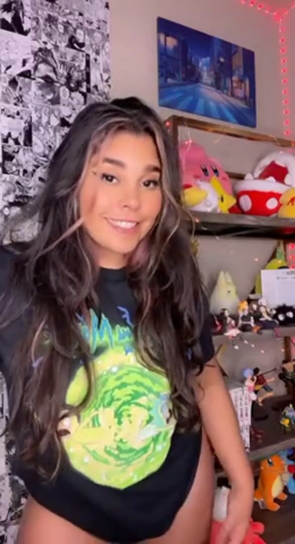 Oops… I forgot to wear pants on our date