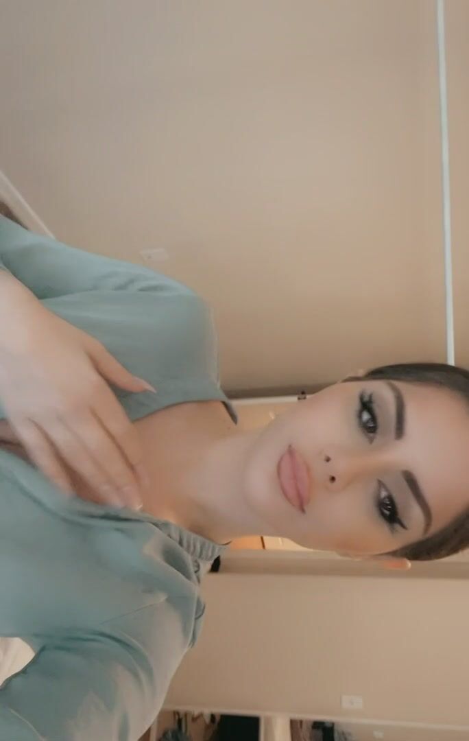 Did this minimizing bra I wear to work cover these massive natural DDD’s on my 5’1 105 pound frame?