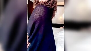 Boob Bounce: Wearing a poncho with no bra, good idea or no? ???????? #4