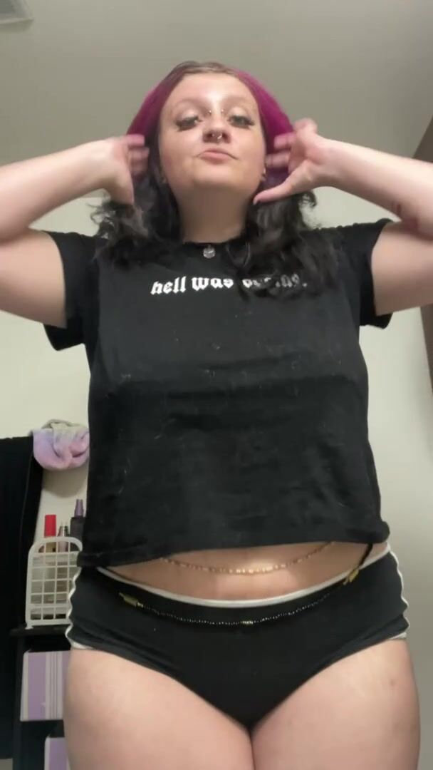 Fuck a thick goth girl?