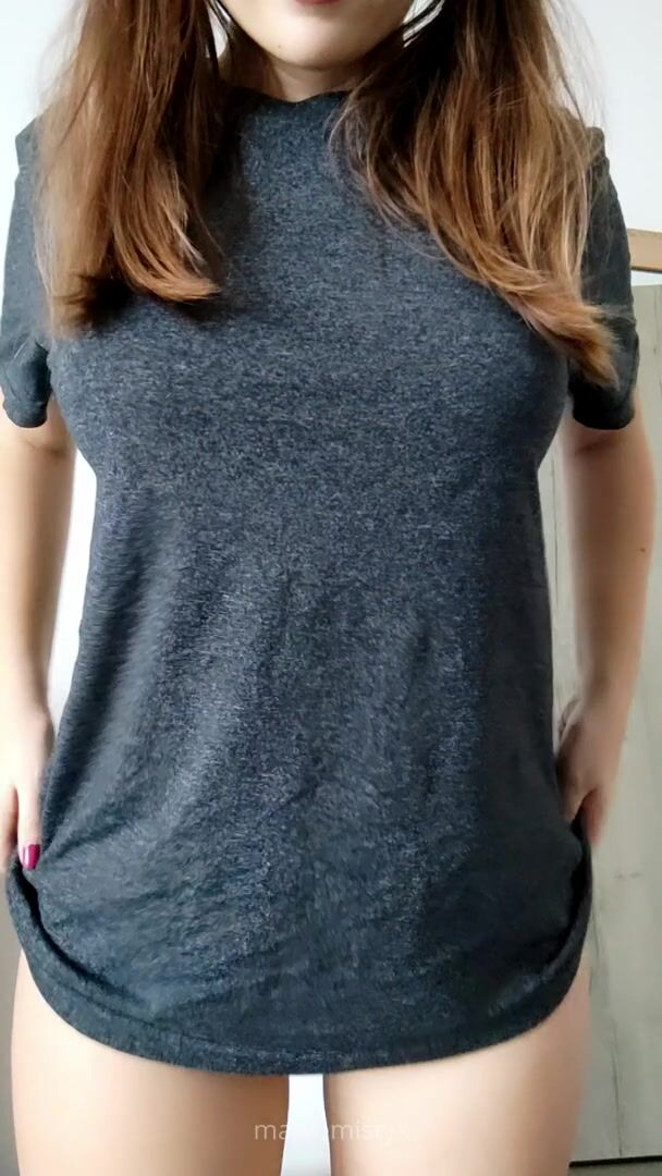 Would you ever play with a 18yo girl like me?