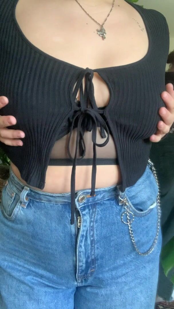 Wanna cum on my tits ?