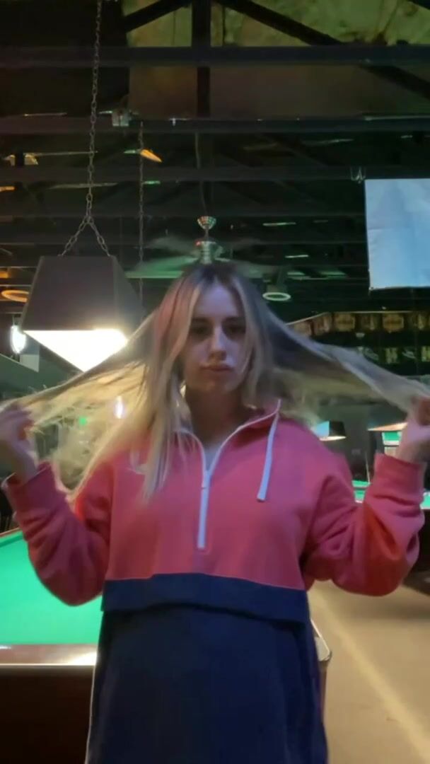 Flashing in public is one of my favorite hobbies ????