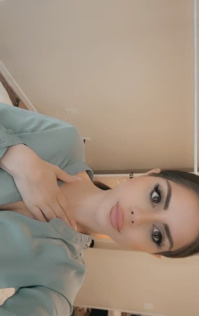 Some days I try to wear a minimizing bra to work to help hide these massive DDD’s on my 5’1 105 pound frame