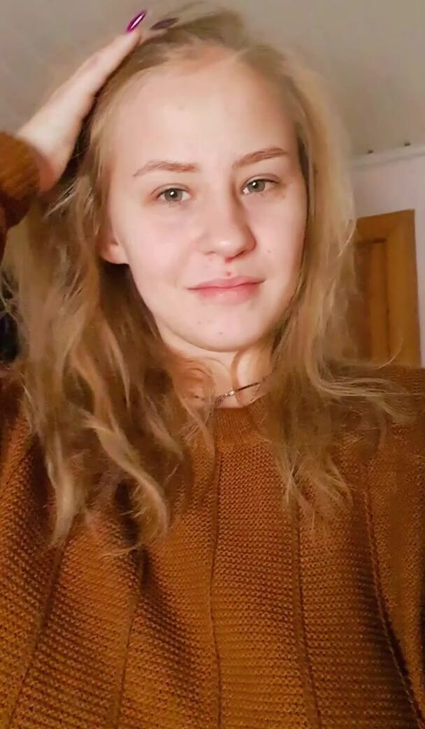 Bouncing under a sweater, bouncing without a sweater. Do you see any room for your head here?