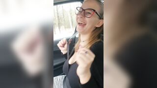 Boob Bounce: Bouncing, bouncing in the car. Heh #2