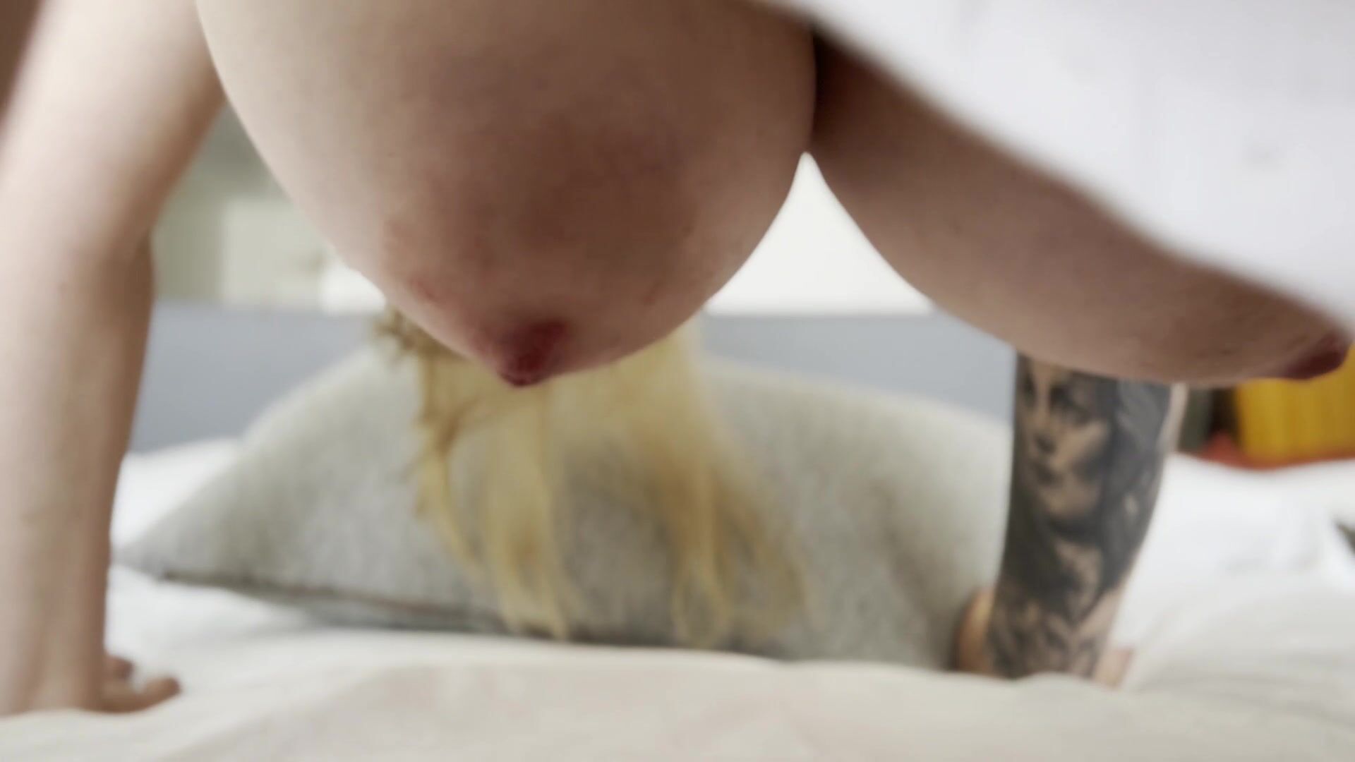Bouncing, swining or fuckin tits? what ur thinking?