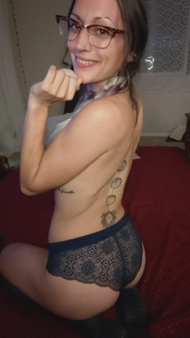 Bouncing & squeezing my soft smallish tits ❤️