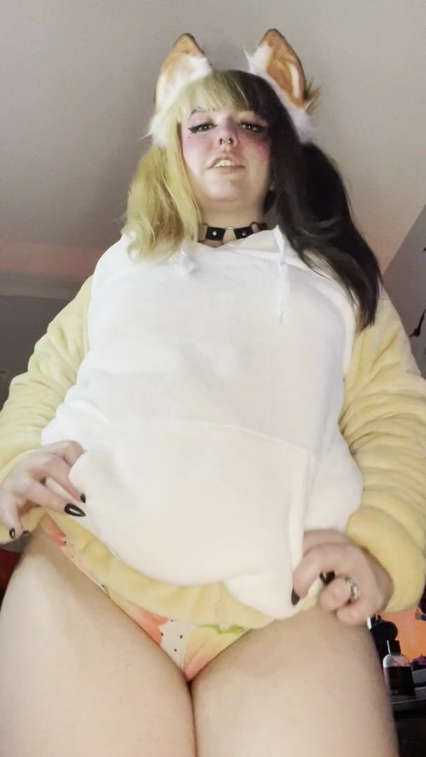 Please pet the puppy