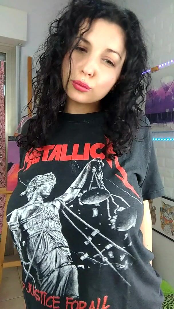 Please enjoy my huge tits dropping and bouncing