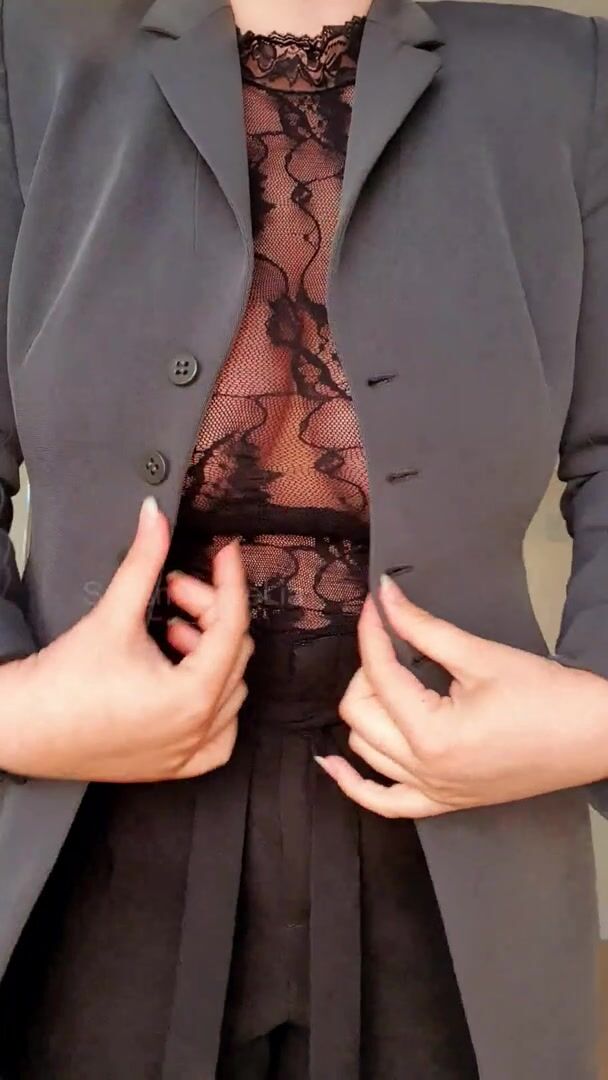 I just want to show my boobs to my collegues