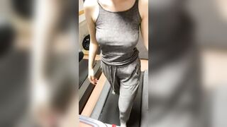 Boob Bounce: Don’t mind me, just showing you my workout ???? #2