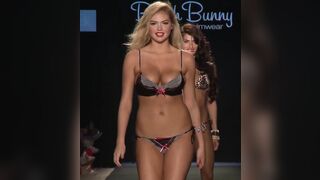 Boob Bounce: Kate Upton bouncing around on the runway #3