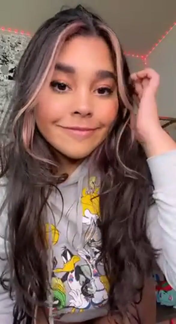 Raise your hand if you’d fuck me raw