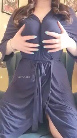 I love showing off my big bouncy boobs